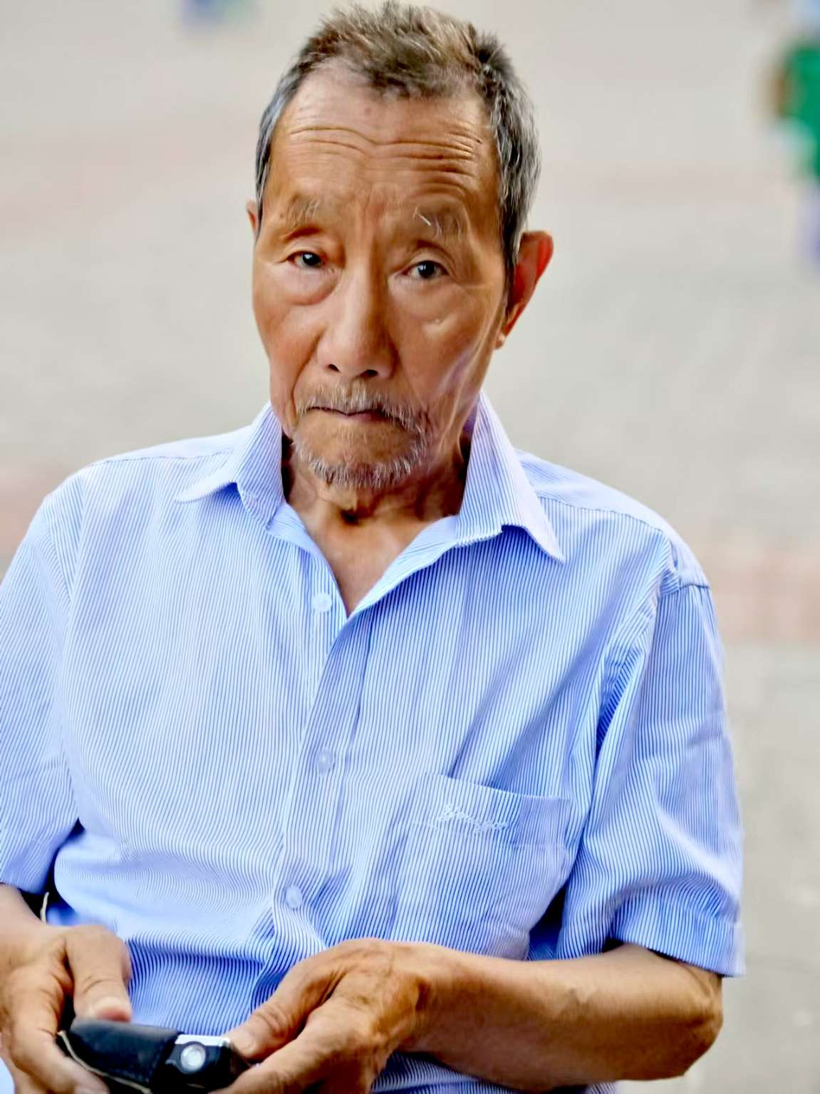 兴平四0八厂重金寻父