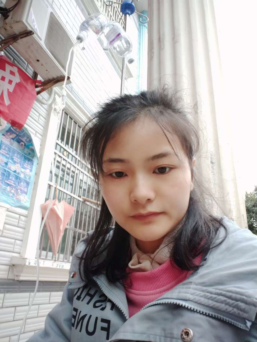 紧急寻找，家里有几个月的孩子和三岁的女儿没有人带。